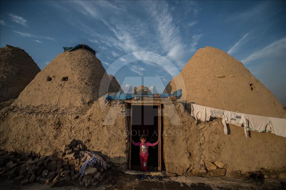 250 year old conical domed houses in Turkey's Sanliurfa