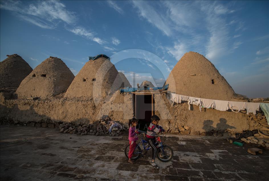 250 year old conical domed houses in Turkey's Sanliurfa