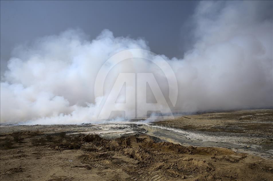 Musul'da zehir saçan kükürt tesisi yanmaya devam ediyor