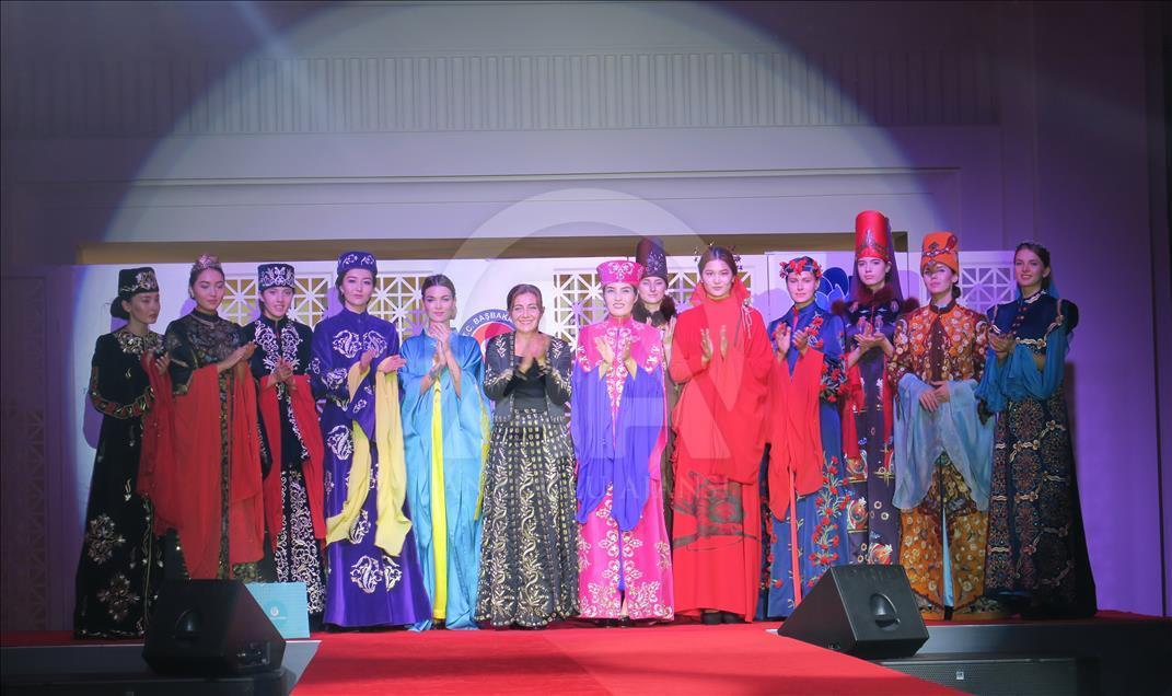 نمایش لباس های دوران عثمانی در قزاقستان 