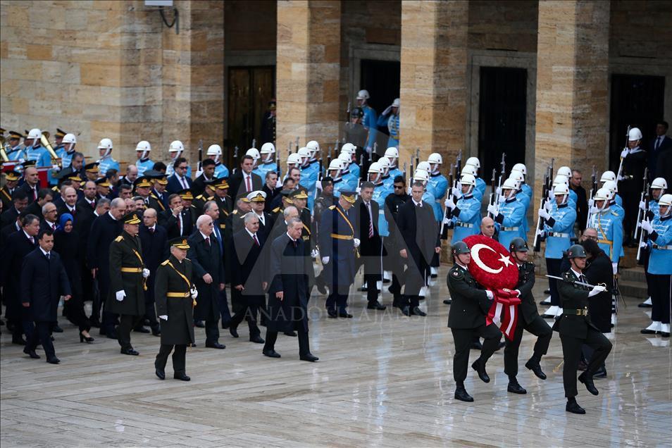 Republika Turska slavi 93. rođendan: Erdogan položio cvijeće u Ataturkovom mauzoleju