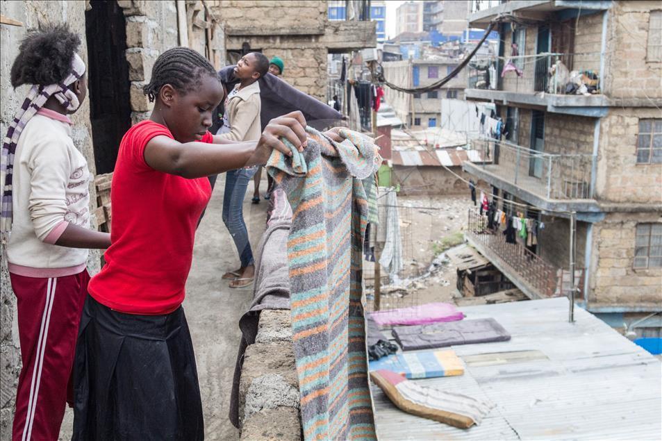 Kenya'da 600 kimsesiz çocuk iki katlı yetimhanede kalıyor