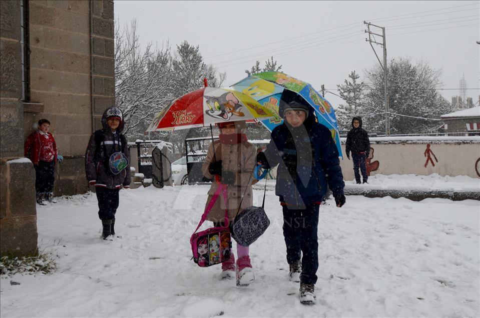 Kars'ta kar yağışı 