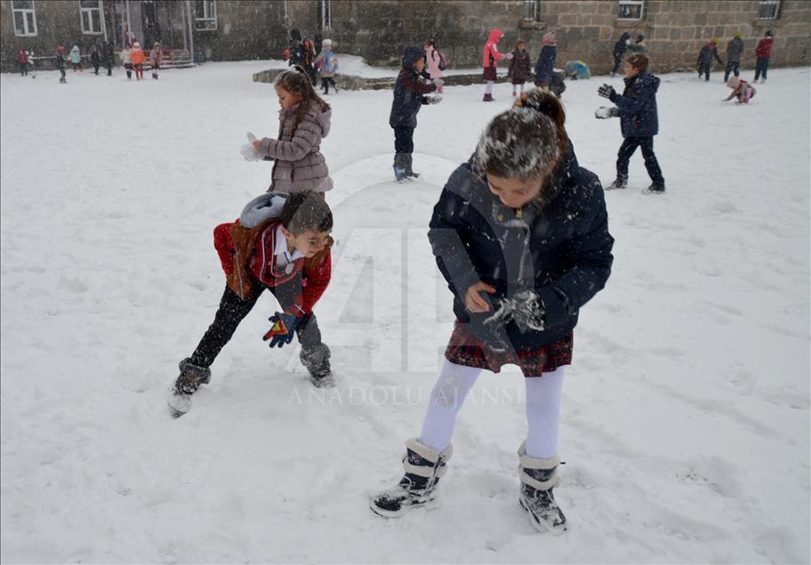 Kars'ta kar yağışı 
