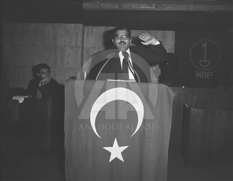 Korkut Özal hayatını kaybetti