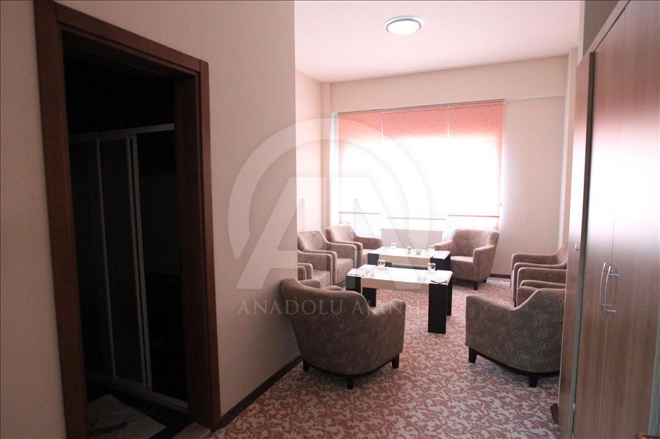 FETÖ okulunda lüks otel konforunda gizli odalar