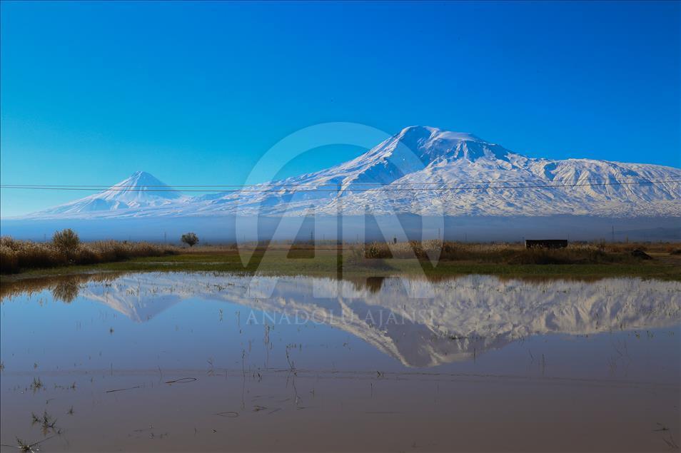 Ağrı Dağı "beyaz gelinliğini" giydi