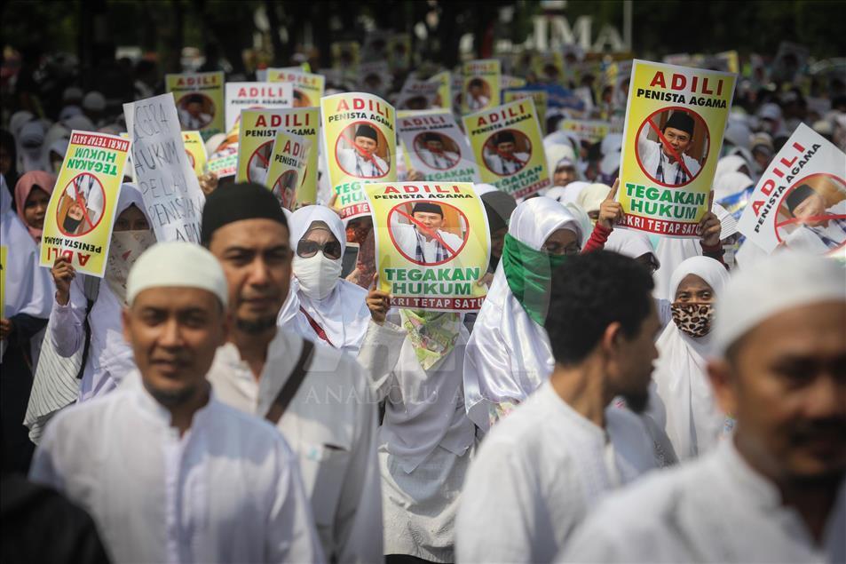 Thousands people from various Islamic organizations doing long march and demonstration in Semarang, Indonesia, on November 04, 2016 to show their disapproval for Governor Basuki Tjahaja Purnama, better known by his nickname 'Ahok', after the governors con