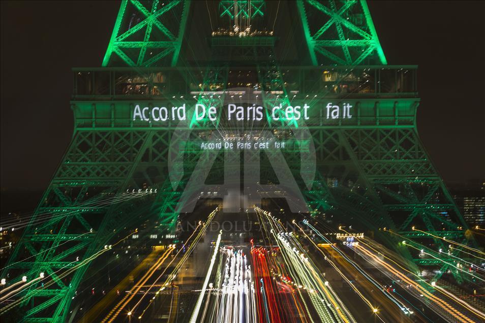 Paris yeşile büründü