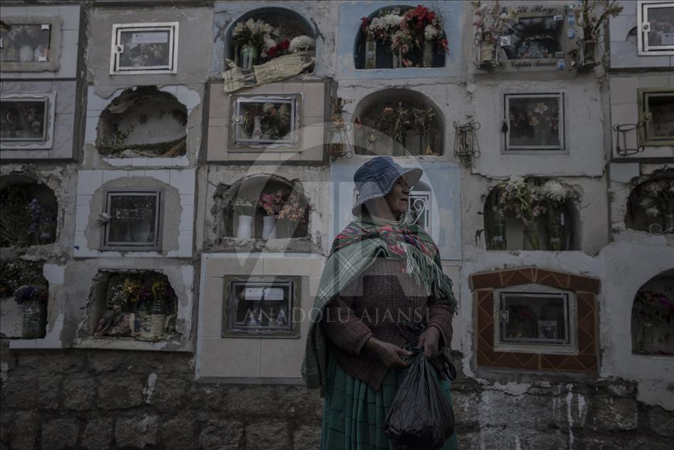 Feast of Las Natitas in Bolivia 