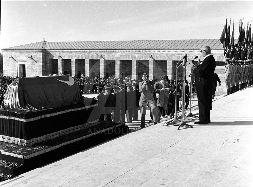 Atatürk'ün cenazesinden kareler