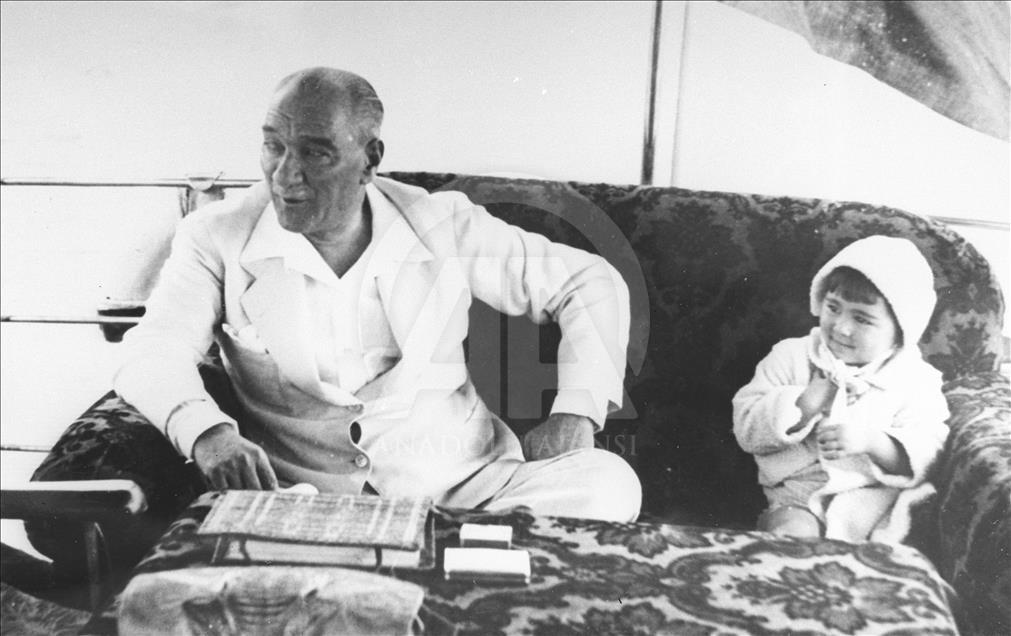 Büyük Önder Atatürk'ü anıyoruz