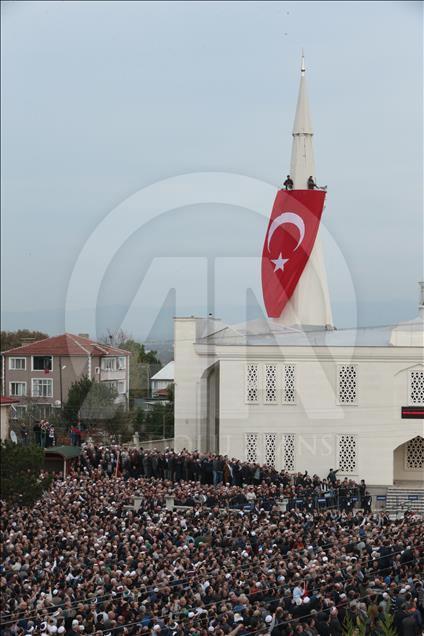 Şehit kaymakam son yolculuğuna uğurlanıyor