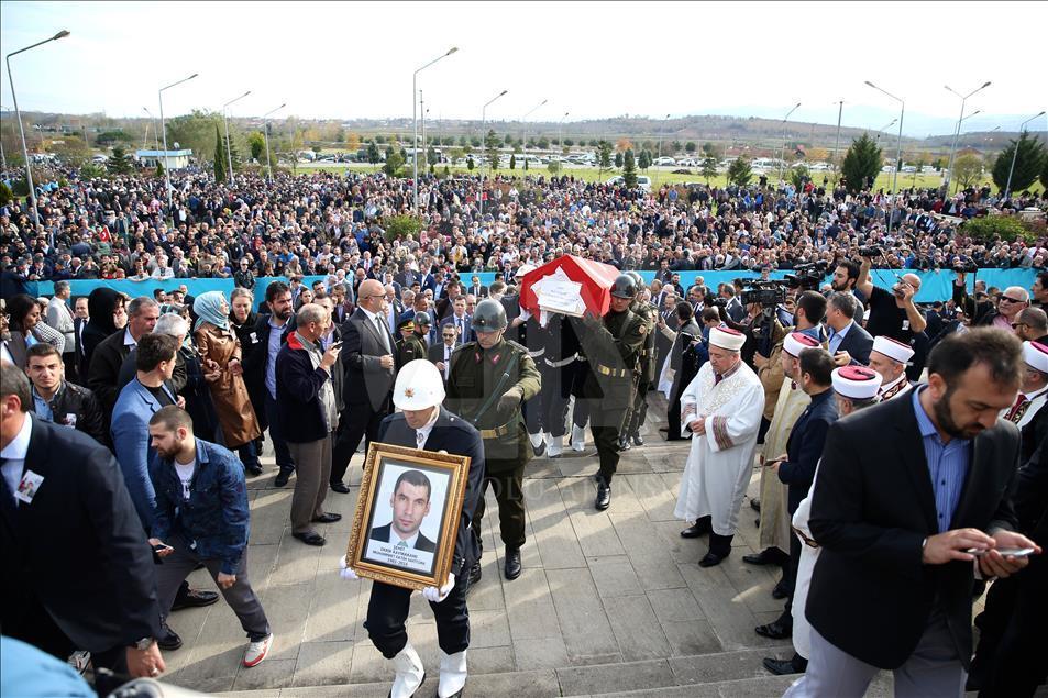 Şehit kaymakam son yolculuğuna uğurlanıyor