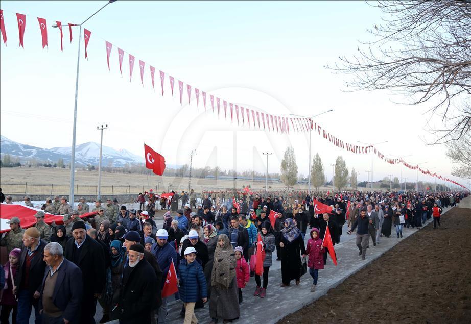 Erzurum'da binler tarihine yürüdü