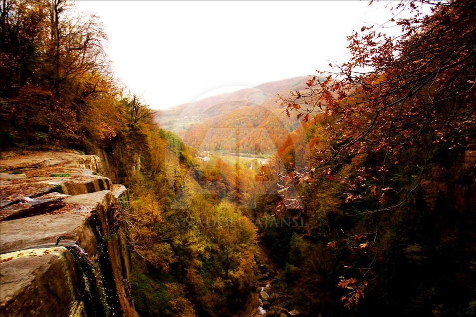 Kabaceviz Şelaleleri'nde görsel şölen
