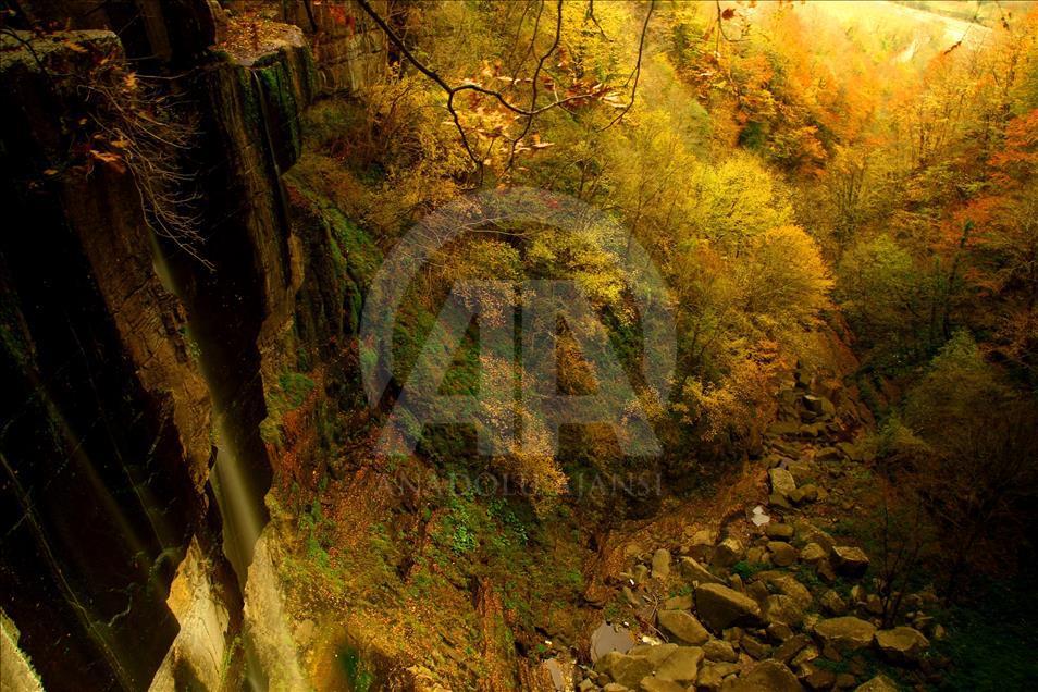 Kabaceviz Şelaleleri'nde görsel şölen
