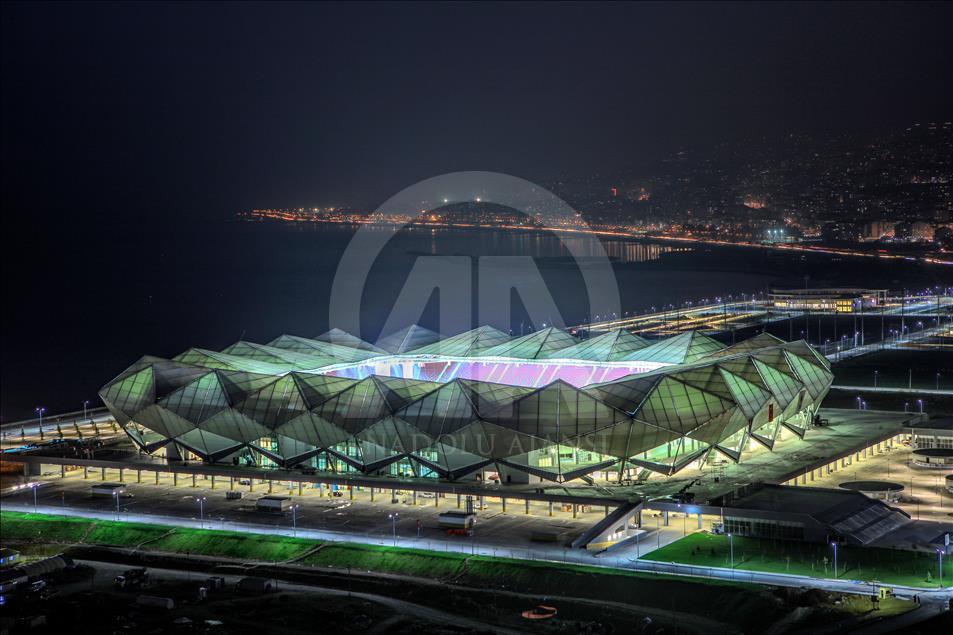 Akyazı Stadı'nda çim serimi bitti