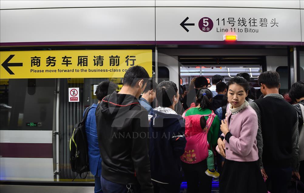 Çin metrosunda 'business class' uygulaması