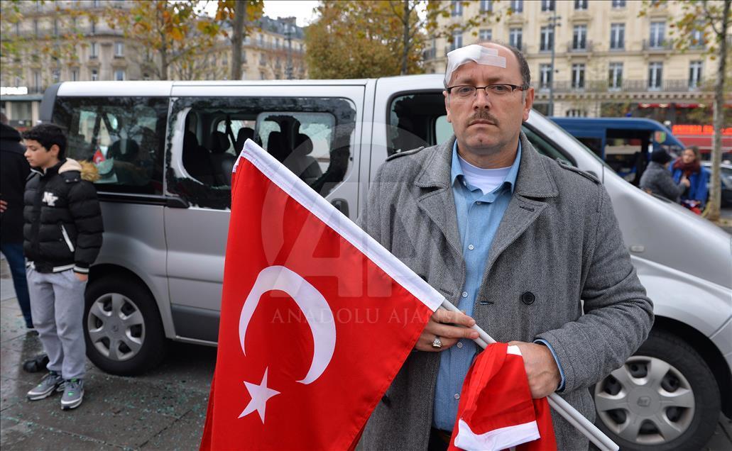 Paris'te "Teröre Lanet, Demokrasiye Davet" mitingi