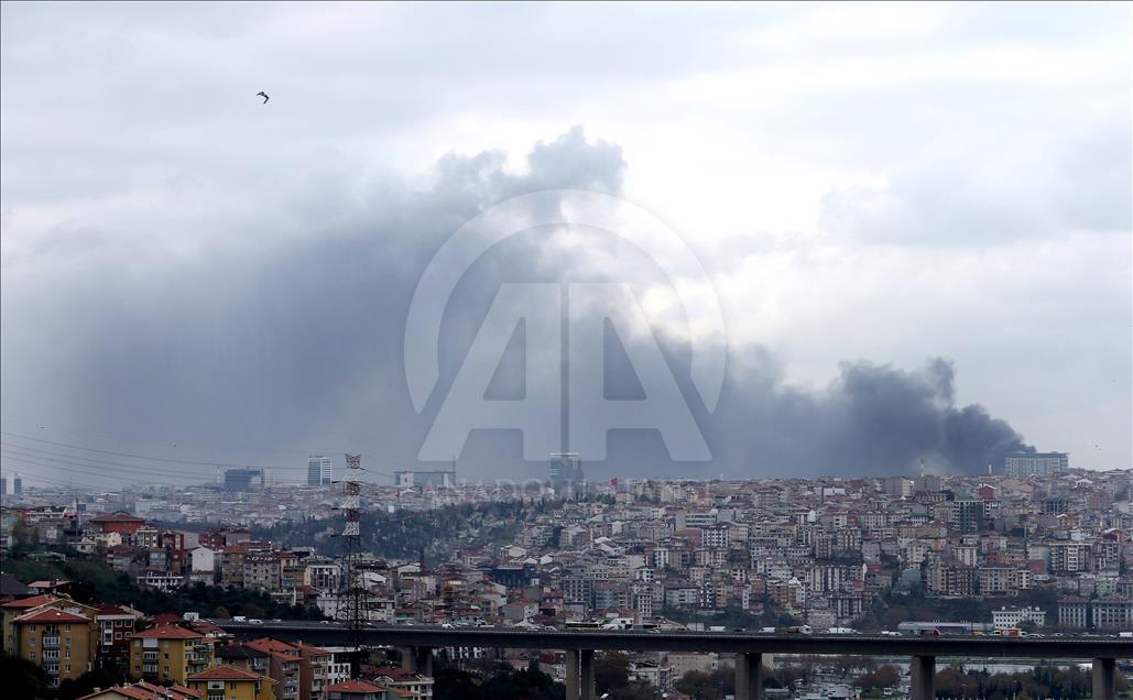 Bayrampaşa'da iş yeri yangını