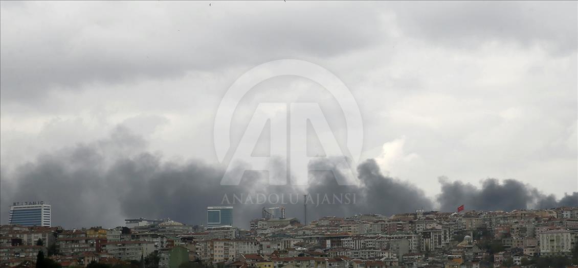 Bayrampaşa'da iş yeri yangını