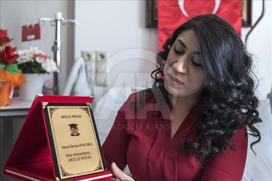 Öğrenciler, gazi öğretmeni yalnız bırakmadı