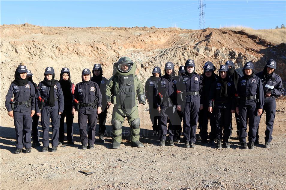 Afgan kadınına Sivas'ta polislik eğitimi