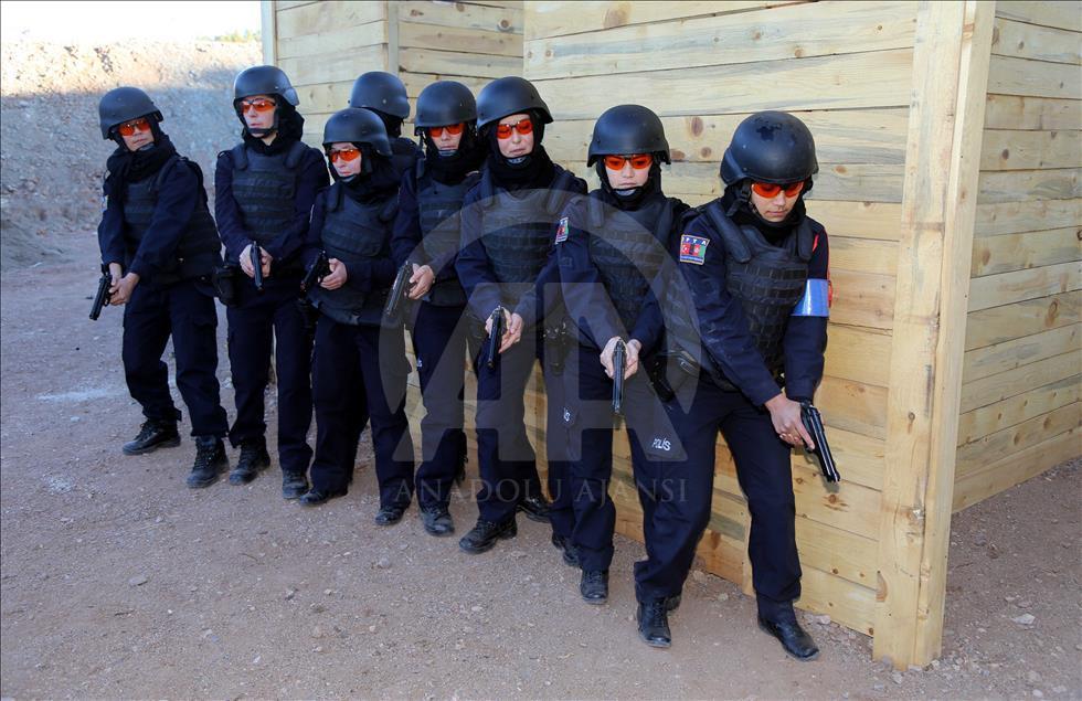 Afgan kadınına Sivas'ta polislik eğitimi