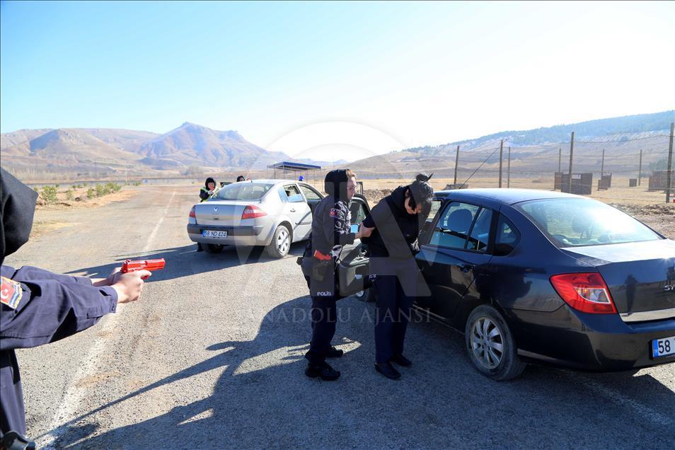 Afgan kadınına Sivas'ta polislik eğitimi