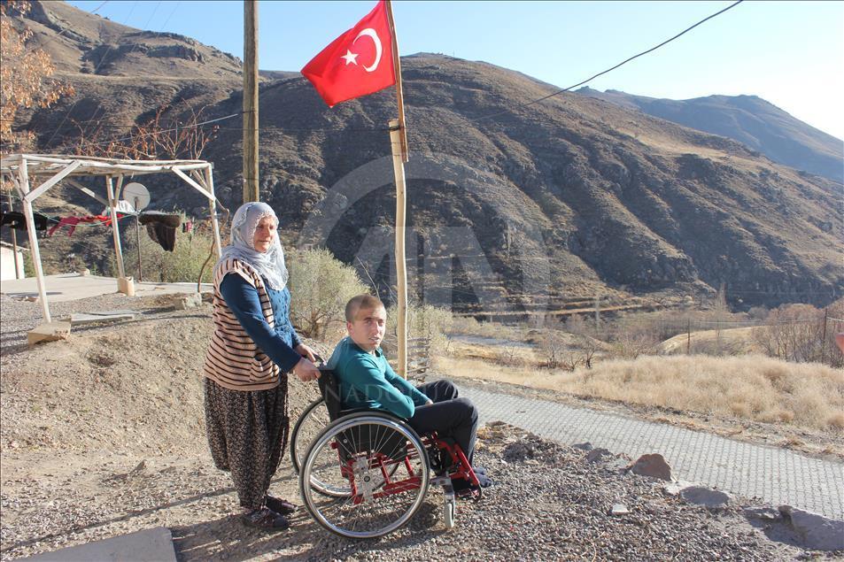 Tek isteği okuluna geri dönmek