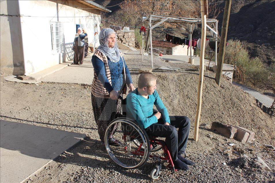 Tek isteği okuluna geri dönmek