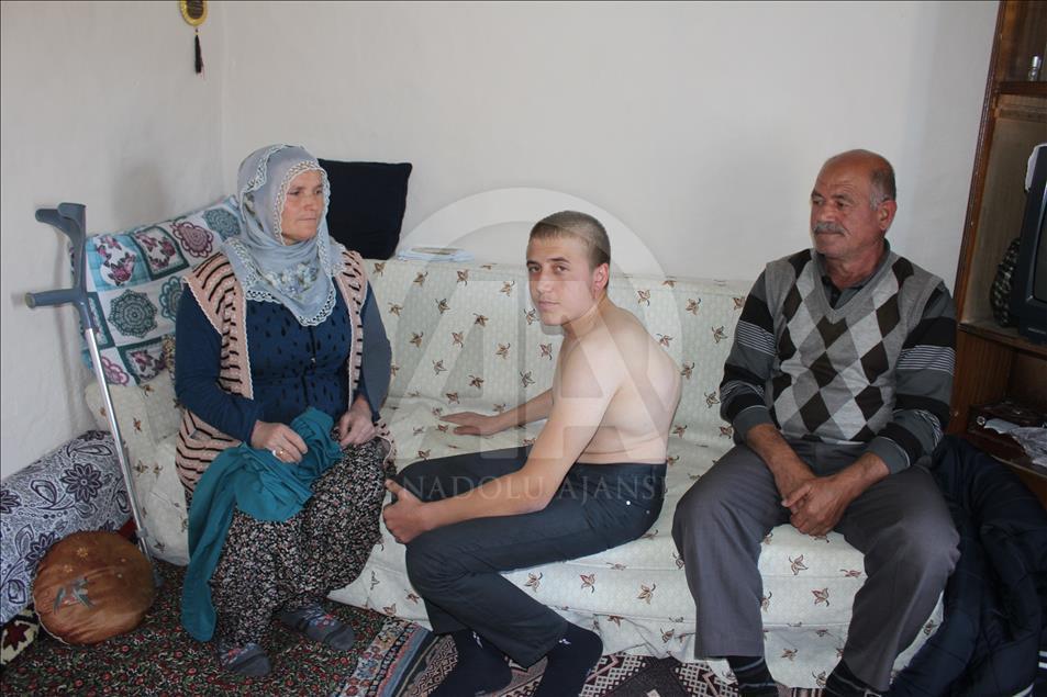 Tek isteği okuluna geri dönmek