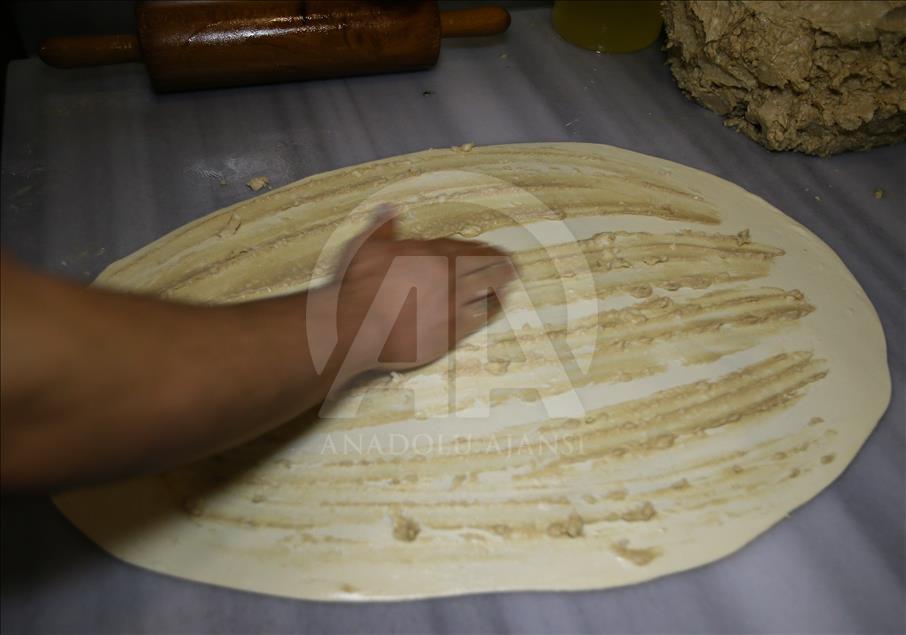 İzmirlilerin 500 yıllık vazgeçilmez lezzeti "boyoz"