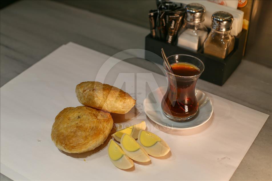 İzmirlilerin 500 yıllık vazgeçilmez lezzeti "boyoz"
