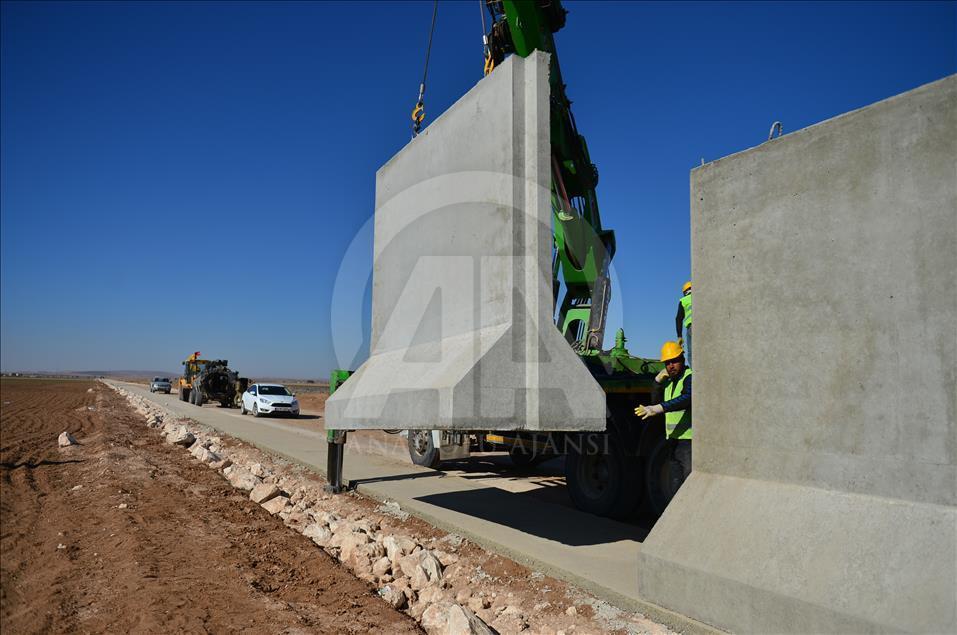 "Türk Seddi"nin inşası sürüyor