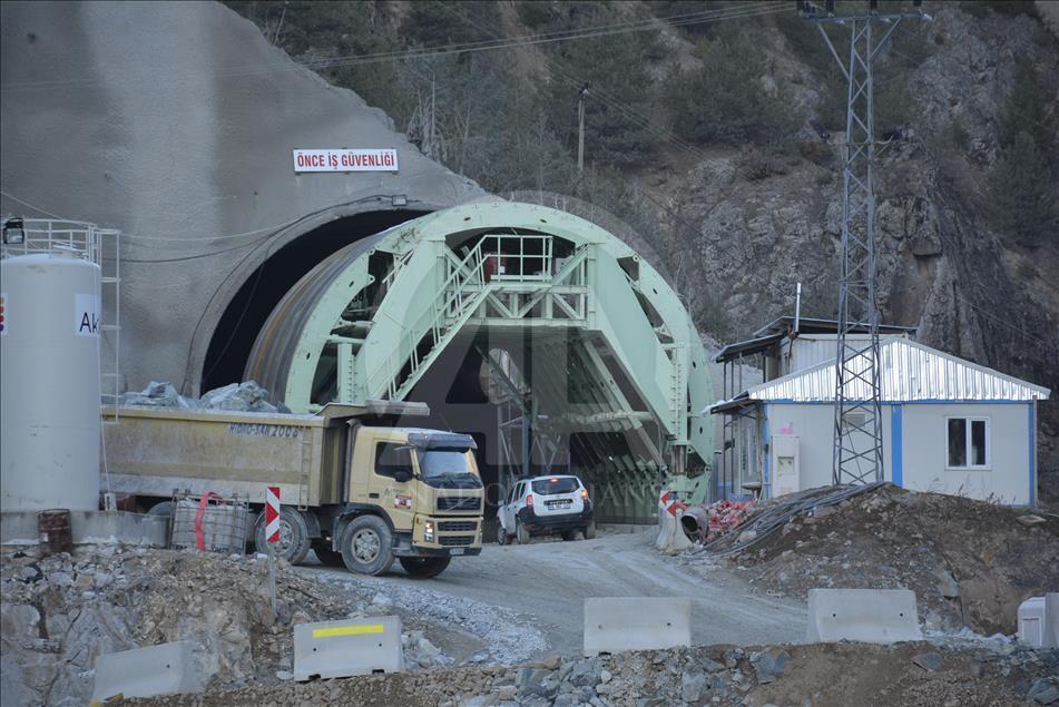 Avrupa'nın en uzun tüneli inşa ediliyor