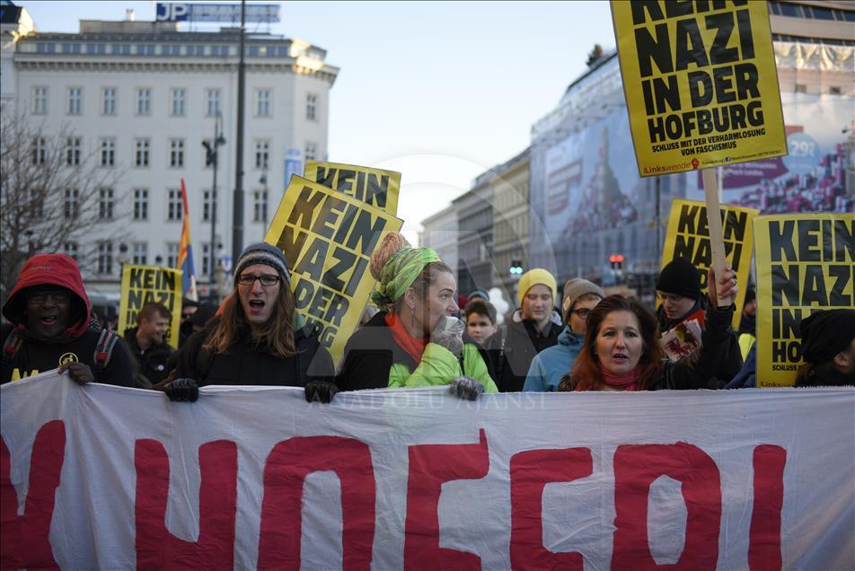 Viyana'da Norbert Hofer'a karşı protesto
