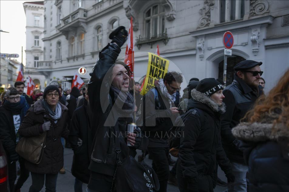 Viyana'da Norbert Hofer'a karşı protesto