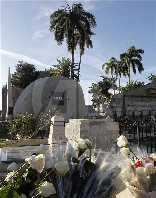 Fidel Castro's ashes buried in Santiago De Cuba