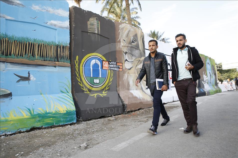 Irak'ta beton bariyerlerle "barış ve umut mesajları" veriliyor