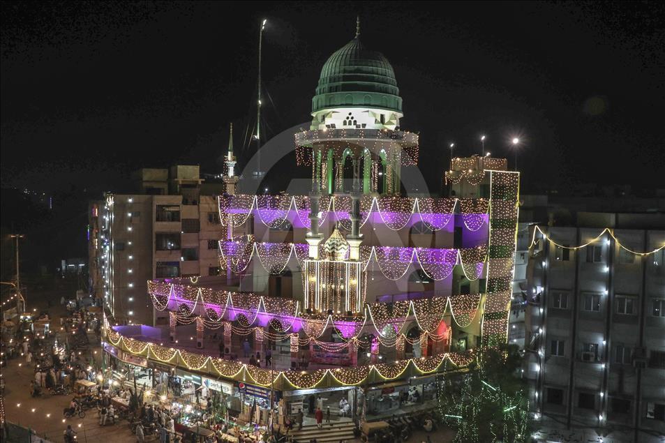 Pakistan'da Mevlid kandili hazırlıkları