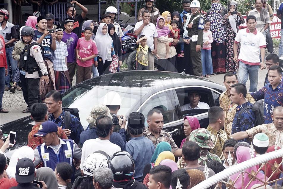 Indonesian President visits Aceh earthquake survivors