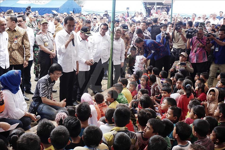 Indonesian President visits Aceh earthquake survivors