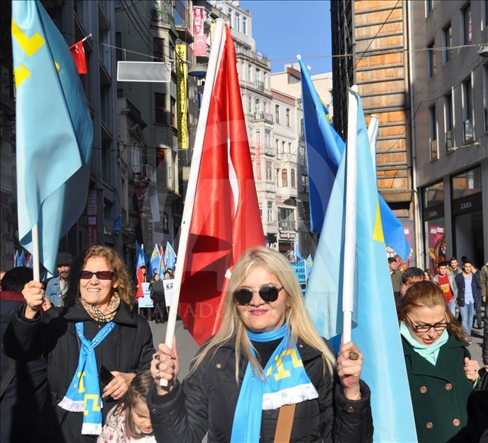 В Стамбуле прошла акция протеста против действий России в Крыму
