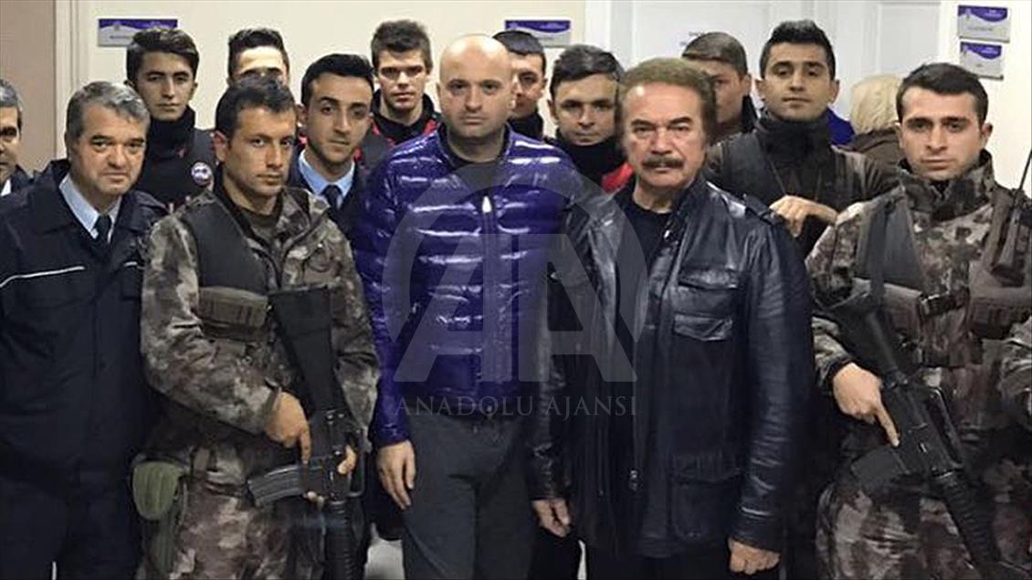Sanatçılardan polis merkezlerine ziyaret
