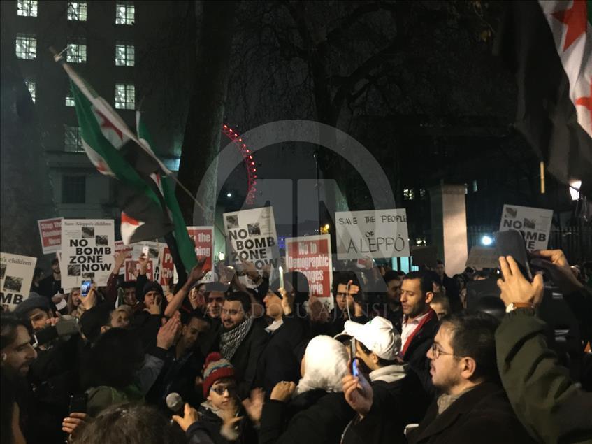 Attacks on civilians in Aleppo protested in London