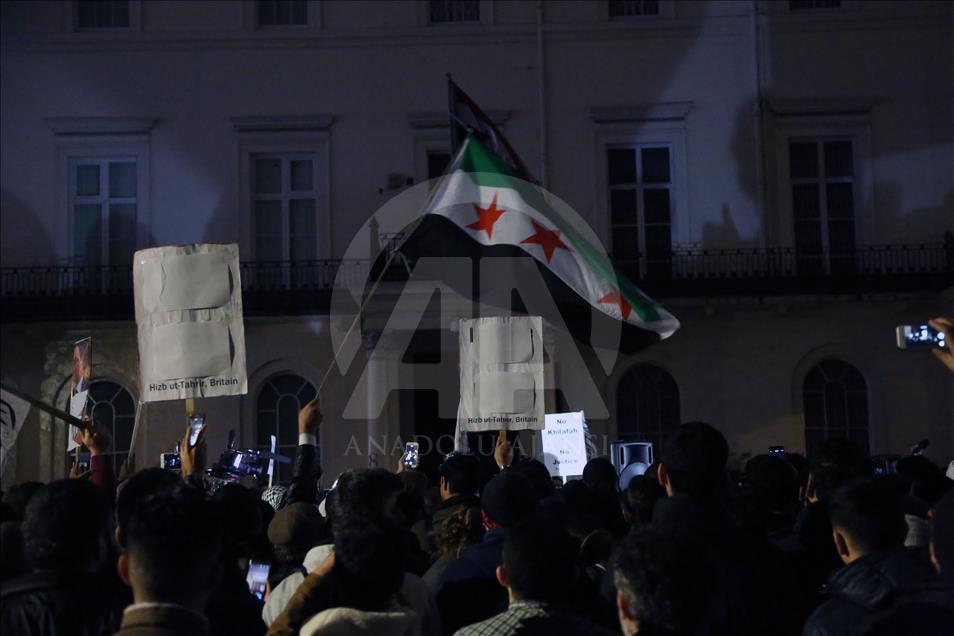 Attacks on civilians in Aleppo protested in London