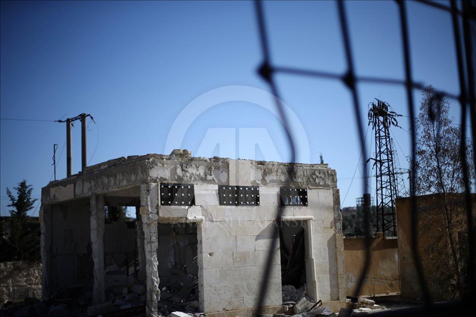 حلب..كاميرا الأناضول ترصد الدمار في "خان العسل"
