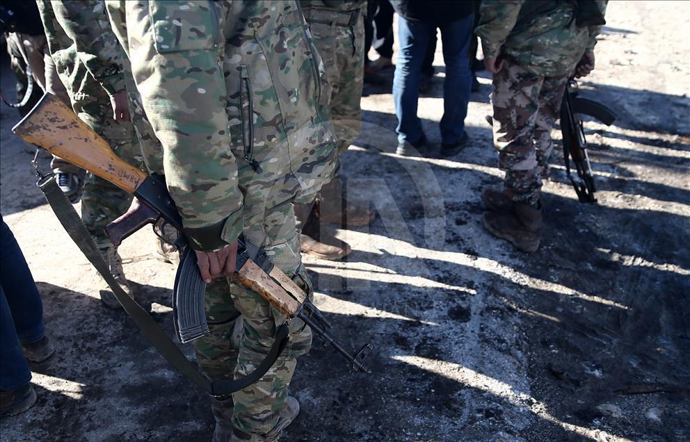 حلب..كاميرا الأناضول ترصد الدمار في "خان العسل"
